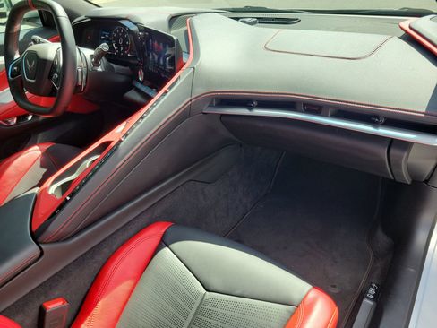 Used 2023 Chevrolet Corvette Stingray Preferred Cpe w/ Z51 Performance Package RWD image 28