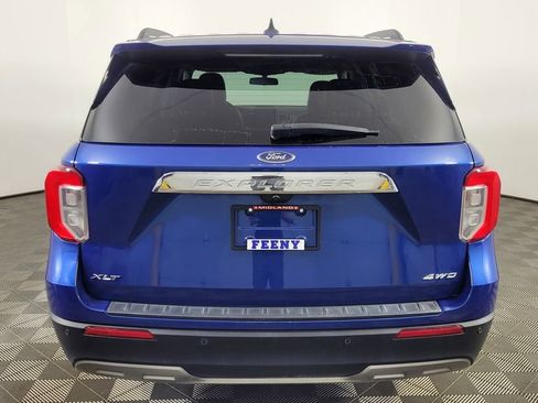 Used 2021 Ford Explorer XLT w/ Equipment Group 202A image 7