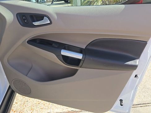 Used 2014 Ford Transit Connect XLT image 30