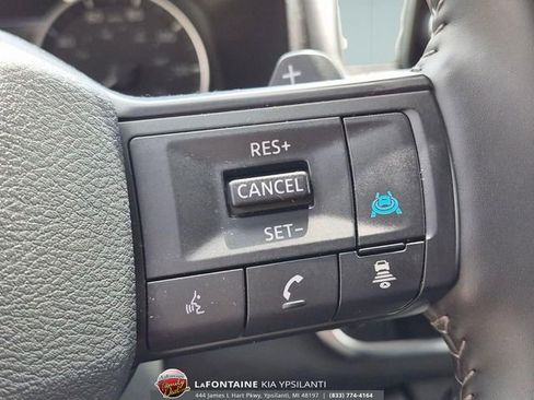 Used 2025 Nissan Rogue SV FWD image 20
