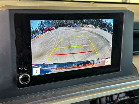 Used 2024 Toyota Tacoma TRD Off-Road image 10