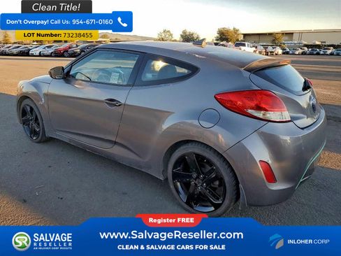 Used 2013 Hyundai Veloster w/ Style Pkg image 3