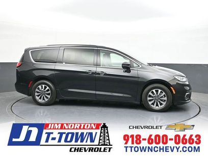 Used 2021 Chrysler Pacifica Touring-L