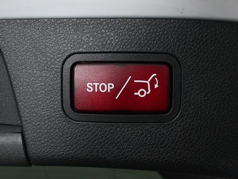 Used 2020 Mercedes-Benz GLA 250 4MATIC image 29