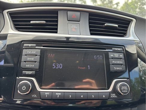 Used 2017 Nissan Sentra SV w/ Style Package image 21