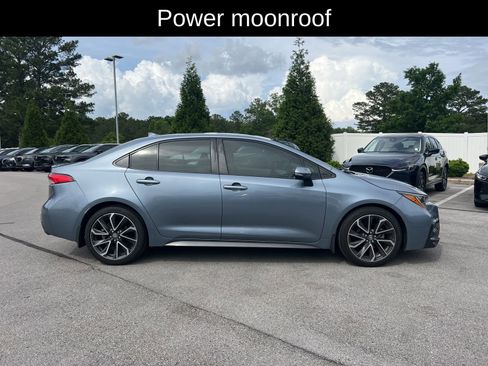 Used 2022 Toyota Corolla SE FWD image 3