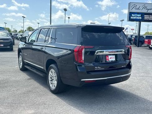 Used 2024 GMC Yukon XL SLT AWD/4WD image 7