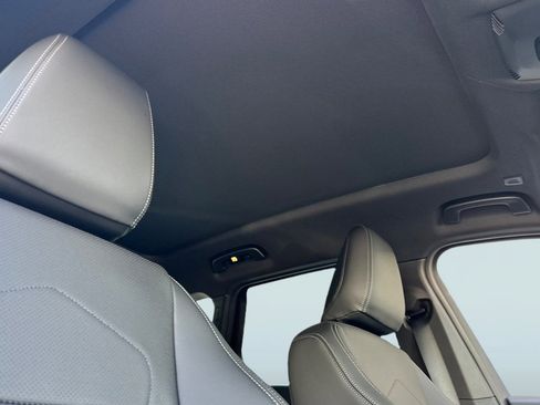 Used 2025 BMW X1 xDrive28i w/ Convenience Package image 13