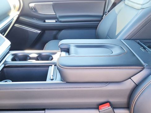 New 2026 Ford Expedition Tremor image 31