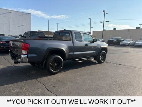 Used 2019 Toyota Tacoma SR AWD/4WD image 6