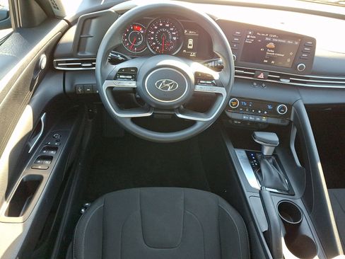 Certified 2023 Hyundai Elantra SEL image 11