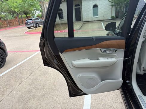 Used 2018 Volvo XC90 T6 Inscription w/ Convenience Package AWD/4WD image 16