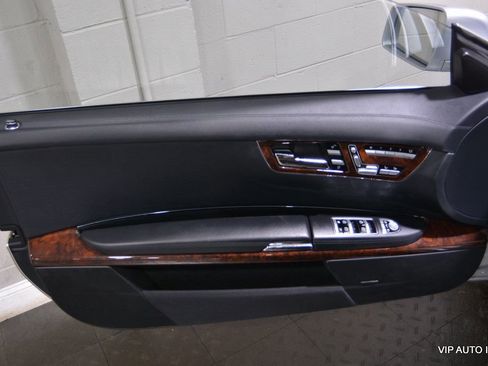 Used 2010 Mercedes-Benz CL 550 CL550 4MATIC image 15