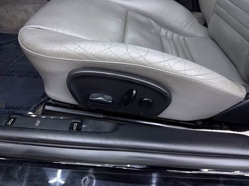 Used 2002 Porsche Boxster RWD image 16
