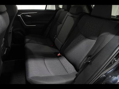 Used 2020 Toyota RAV4 XLE w/ Convenience Package AWD/4WD image 16