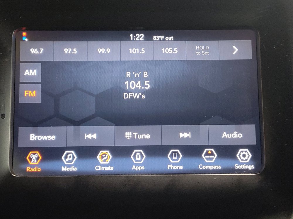 Used 2019 Jeep Cherokee Latitude w/ Popular Appearance Group FWD image 25