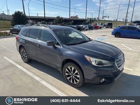 Used 2017 Subaru Outback 2.5i Limited AWD/4WD image 2