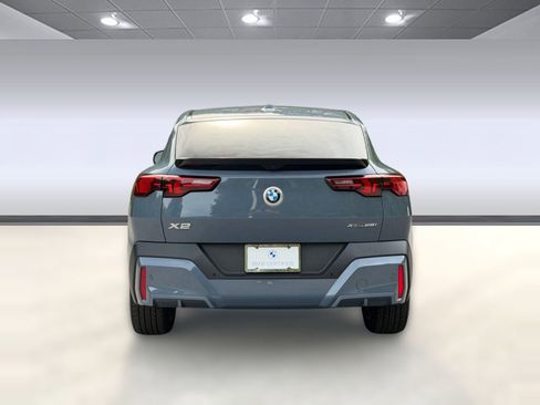 Certified 2025 BMW X2 xDrive28i AWD/4WD image 10