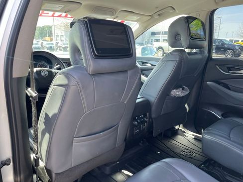 Used 2018 Buick Enclave Essence w/ LPO, Hit The Road Package image 24