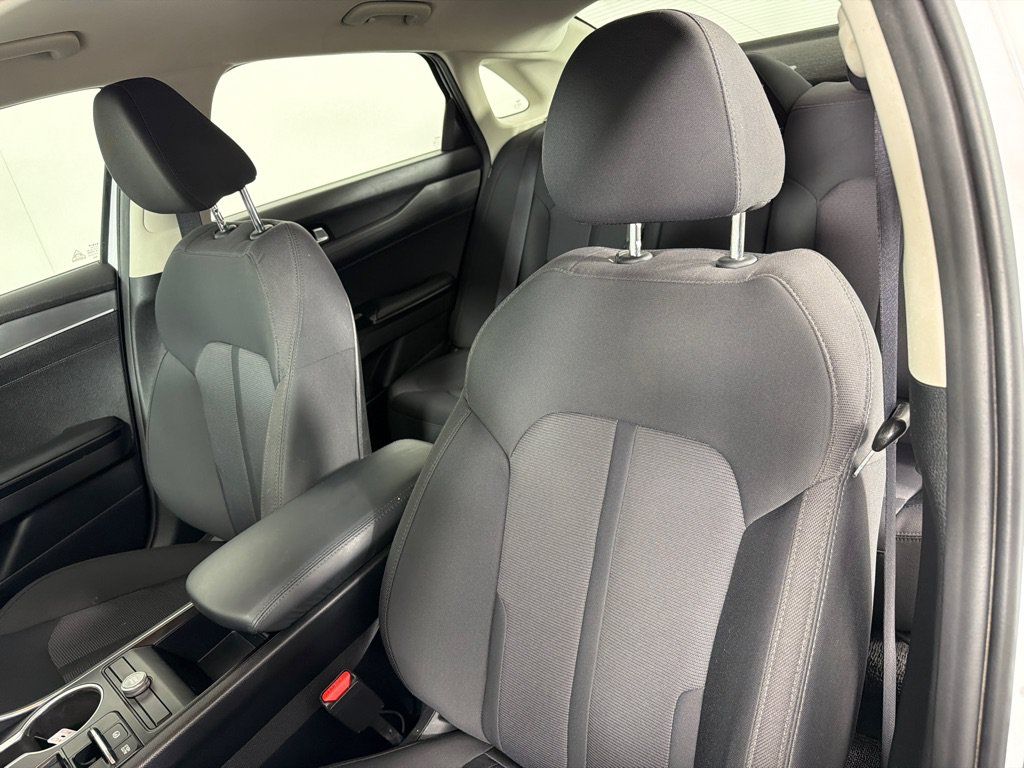 Used 2023 Kia K5 LXS FWD image 13
