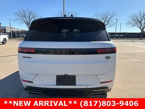 Used 2023 Land Rover Range Rover Sport SE Dynamic image 7