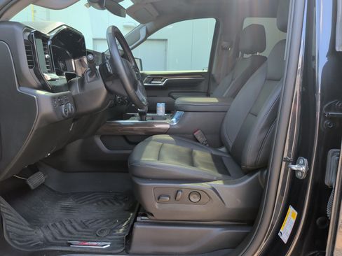 Used 2024 Chevrolet Silverado 1500 RST AWD/4WD image 15