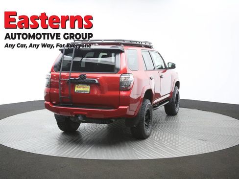 Used 2021 Toyota 4Runner Venture w/ Moonroof Package AWD/4WD image 40
