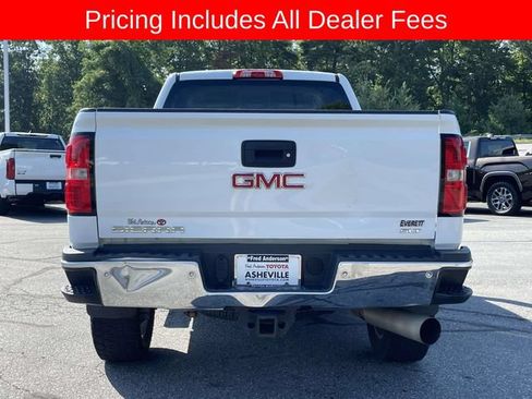 Used 2019 GMC Sierra 2500 SLT w/ Duramax Plus Package AWD/4WD image 4