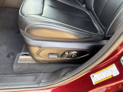 Used 2024 Jeep Grand Cherokee L Limited image 28