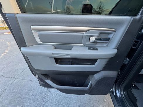 Used 2016 RAM 2500 SLT AWD/4WD image 18