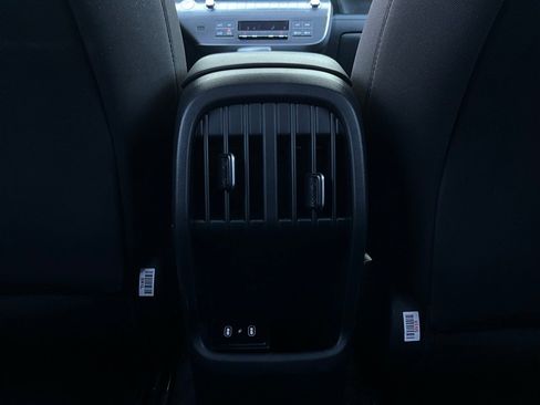 Used 2025 Hyundai Kona SEL image 13