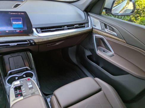 Used 2023 BMW X1 xDrive28i w/ Premium Package image 13