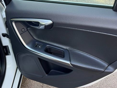 Used 2012 Volvo S60 T5 FWD image 26