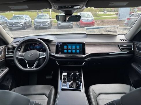 New 2026 Volkswagen Atlas SEL AWD/4WD image 2