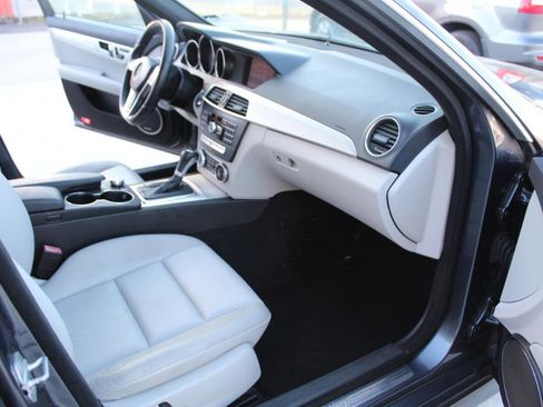 Used 2013 Mercedes-Benz C 250 Sedan image 11