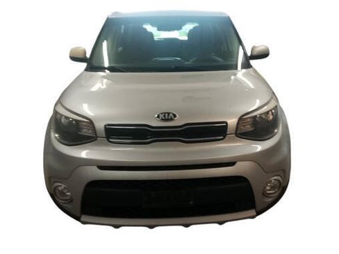 Used 2019 Kia Soul + FWD image 9