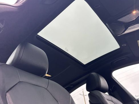 Used 2023 BMW 540i w/ M Sport Package RWD image 17