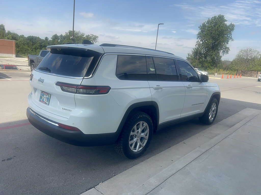 Used 2022 Jeep Grand Cherokee L Limited w/ Luxury Tech Group II RWD image 5