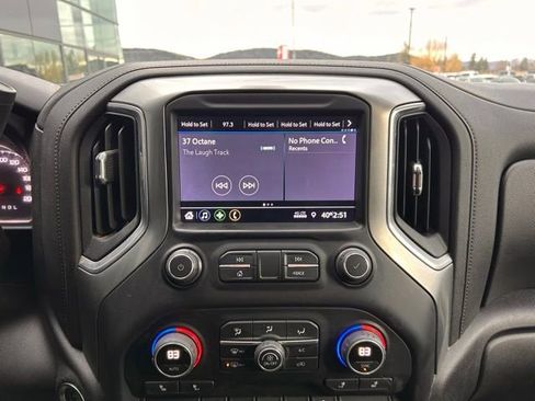 Used 2022 Chevrolet Silverado 1500 LT Trail Boss image 15