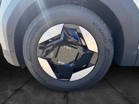 New 2026 Kia EV9 Wind AWD/4WD image 14