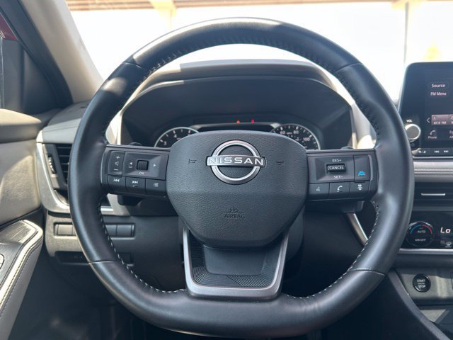 Used 2025 Nissan Rogue SV AWD/4WD image 18