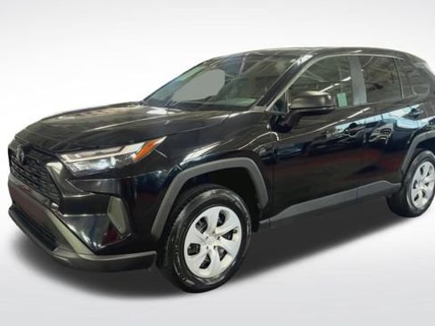 Used 2024 Toyota RAV4 LE FWD image 5
