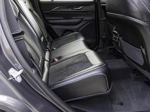 Used 2023 Jeep Grand Cherokee Altitude image 25