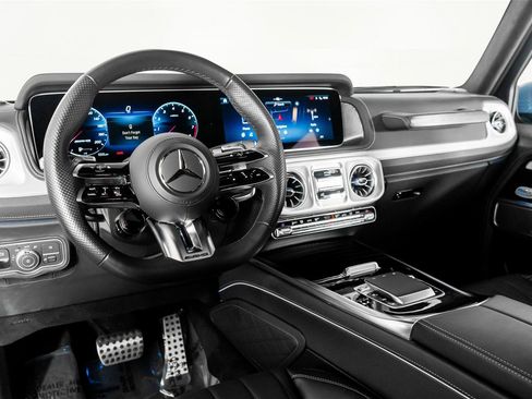 Used 2025 Mercedes-Benz G 63 AMG 4MATIC image 2