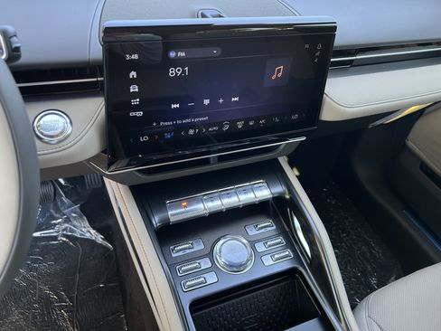 New 2025 Lincoln Nautilus Premier w/ Equipment Group 102A image 18