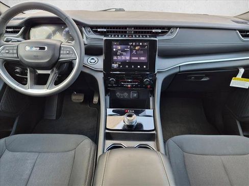 Used 2024 Jeep Grand Cherokee L Laredo AWD/4WD image 17