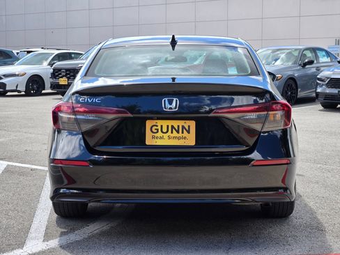 Used 2025 Honda Civic LX image 4