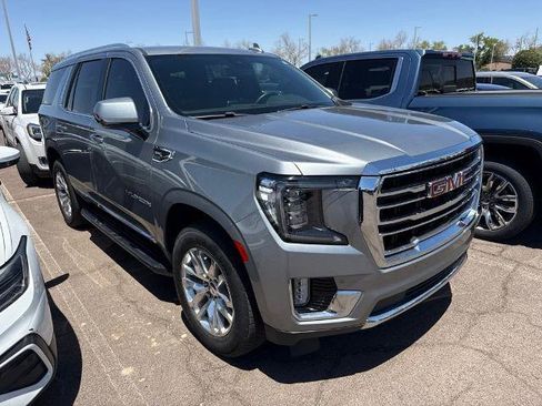 Used 2023 GMC Yukon SLT AWD/4WD image 1