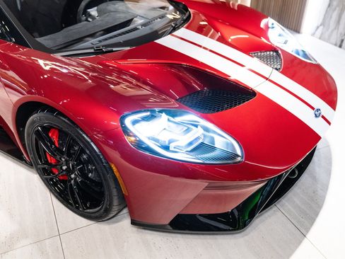 Used 2018 Ford GT image 13