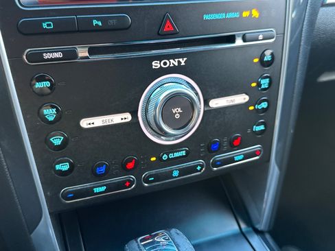 Used 2016 Ford Explorer Limited FWD image 28